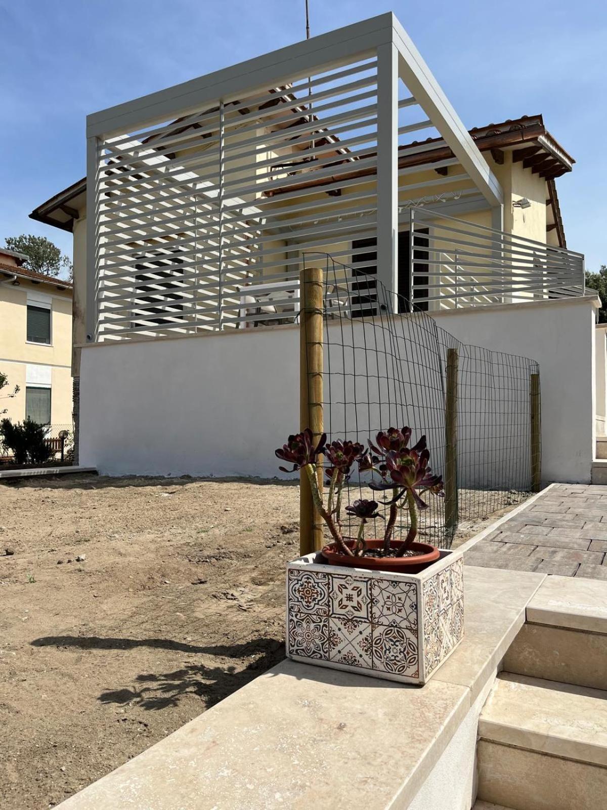 Appartamento In Villa A Tirrenia, Eleganza E Comfort A Pochi Passi Dal Mare Пиза Экстерьер фото